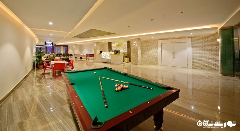 میز بیلیارد هتل ری مار